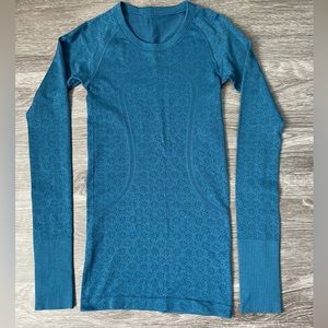 Lululemon Women’s Swift Tech Long Sleeve- size 2